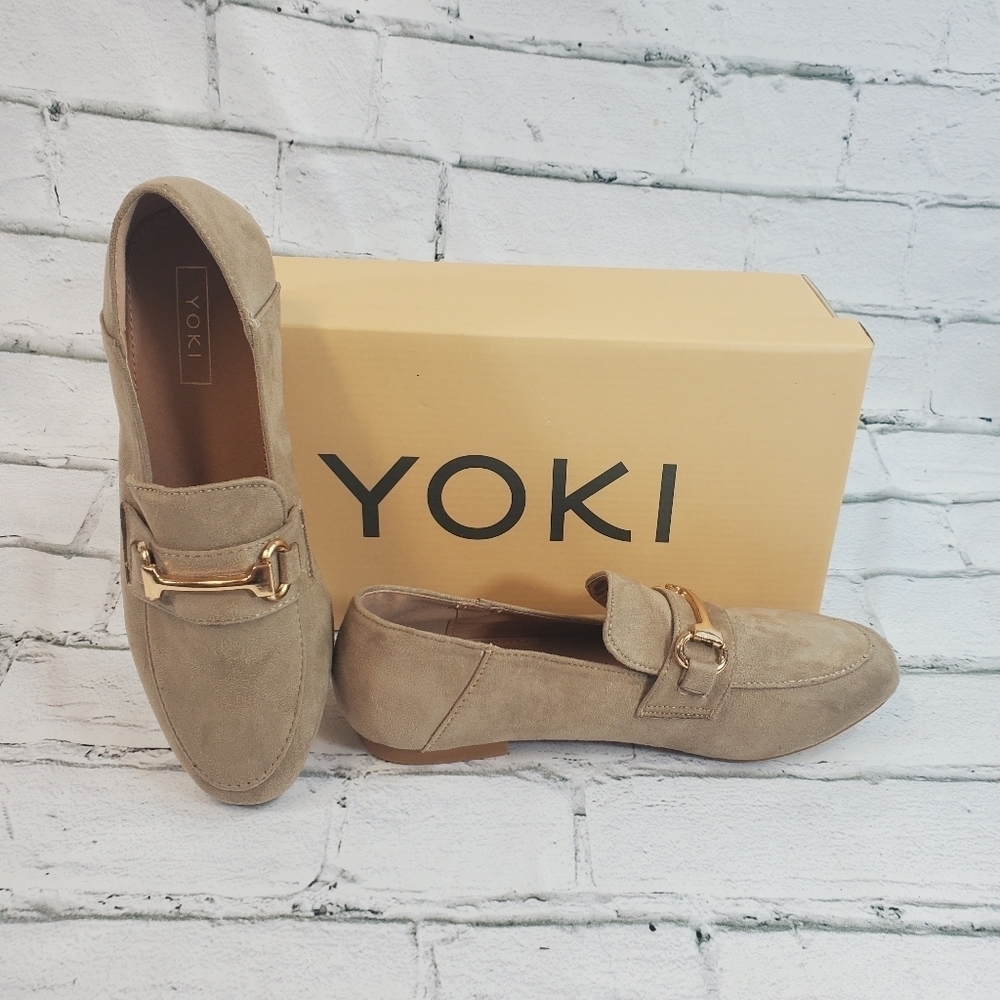YOKI CHASLIE 15 Beige Buckle Detail Suede Flats. NWT Women's Shoes, Work Shoes